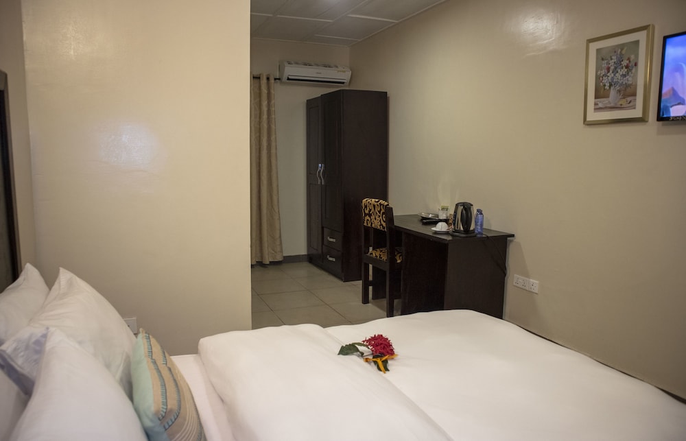 Ssnit Guest House 10/37