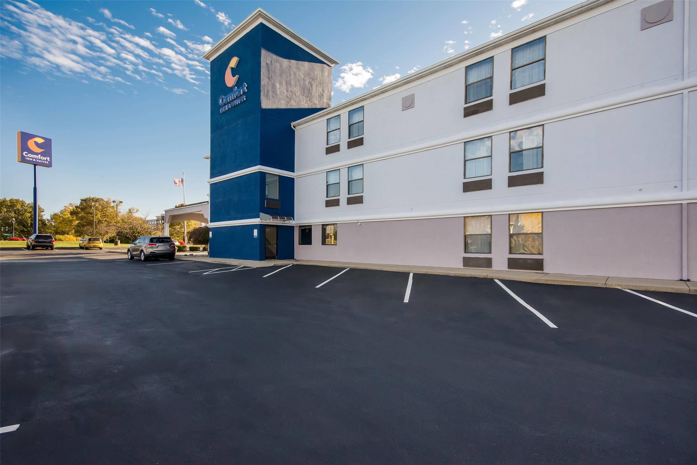 Comfort Inn & Suites Cincinnati Eastgate 37/40