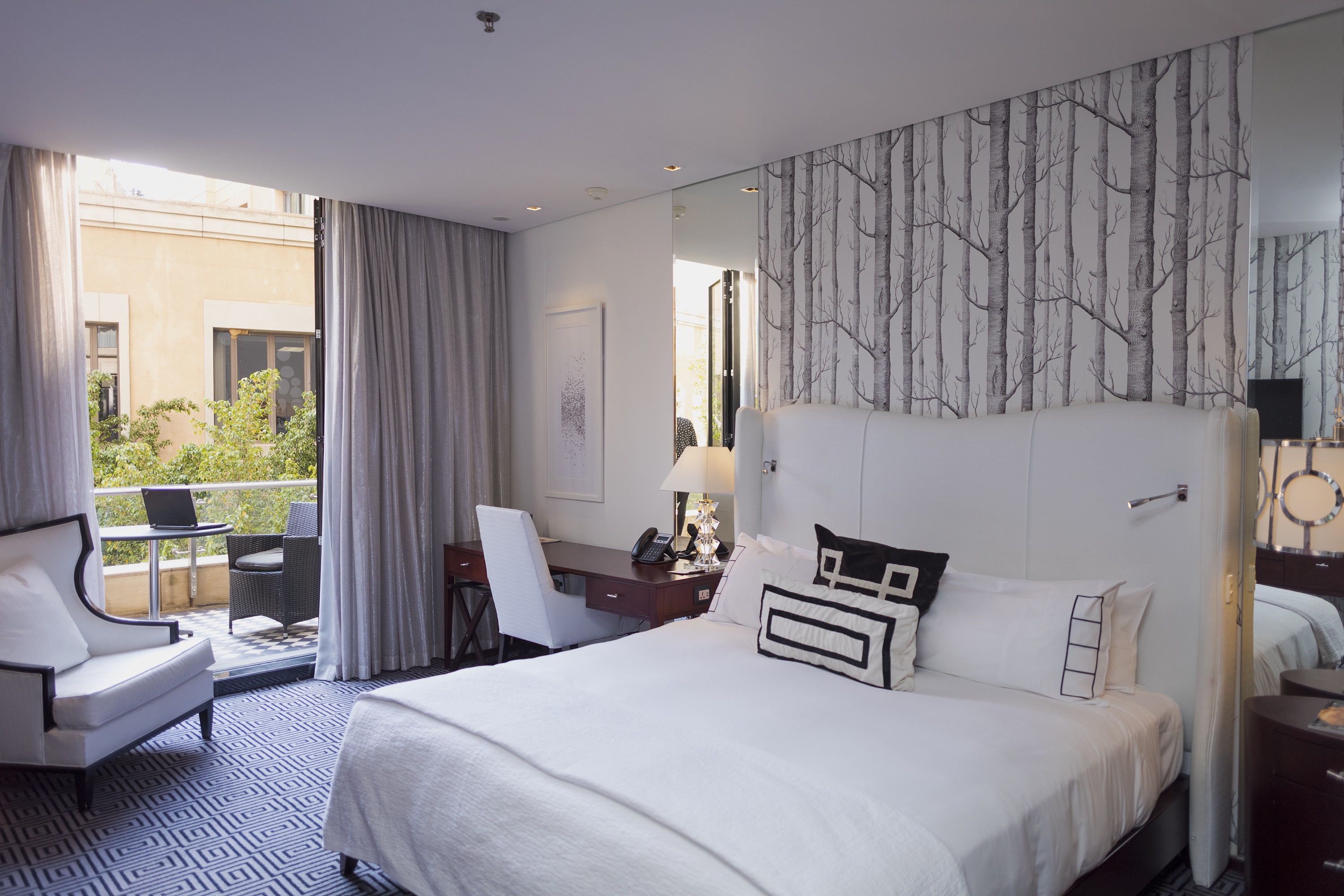 Deluxe, Double Bed