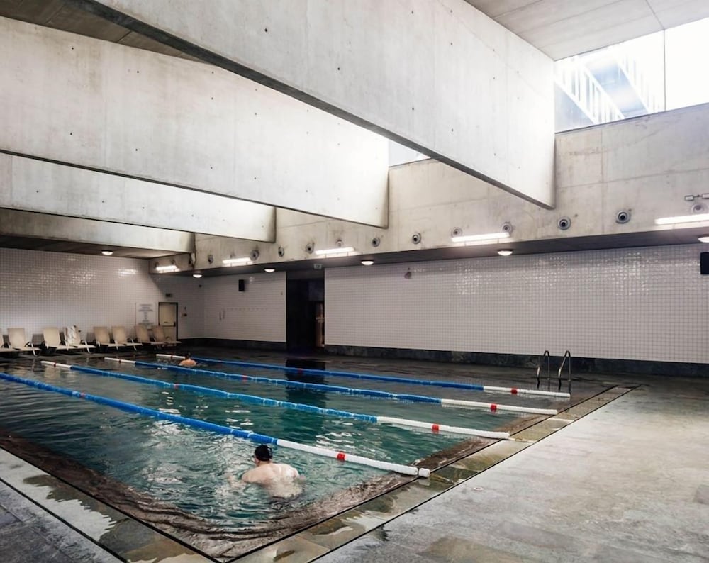 swimming pool spa
