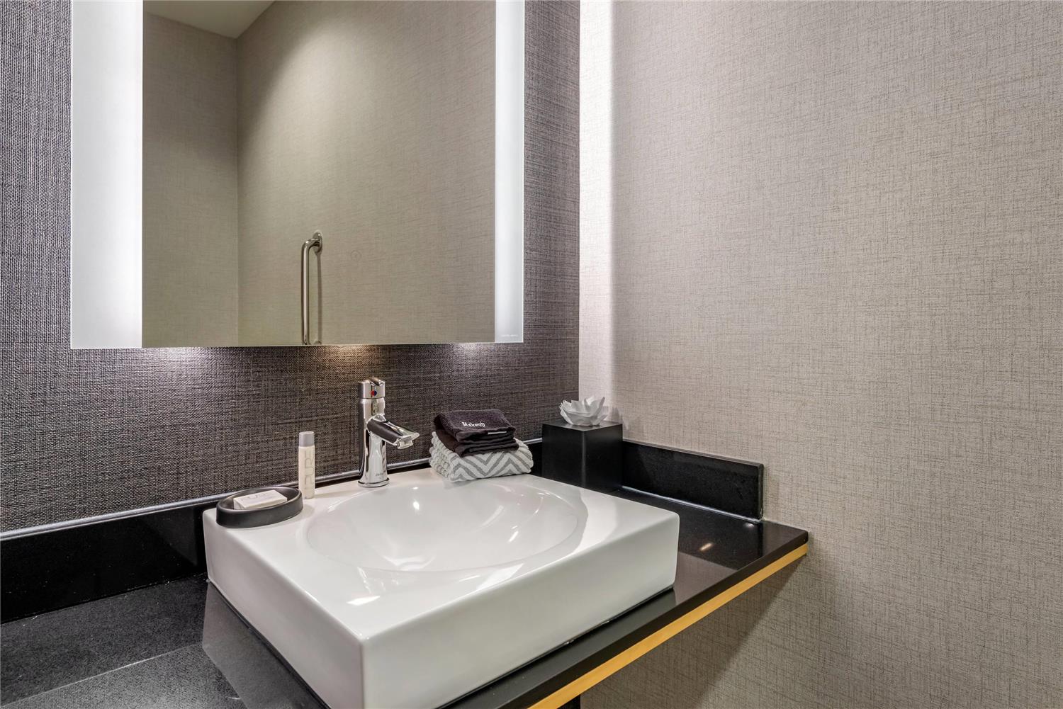 Cambria Hotel Madison East 41/41