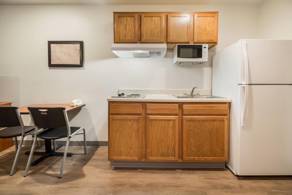 WoodSpring Suites Houston La Porte 24/33