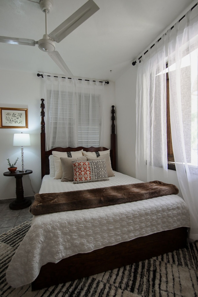 Hacienda Tres Casitas 13/50