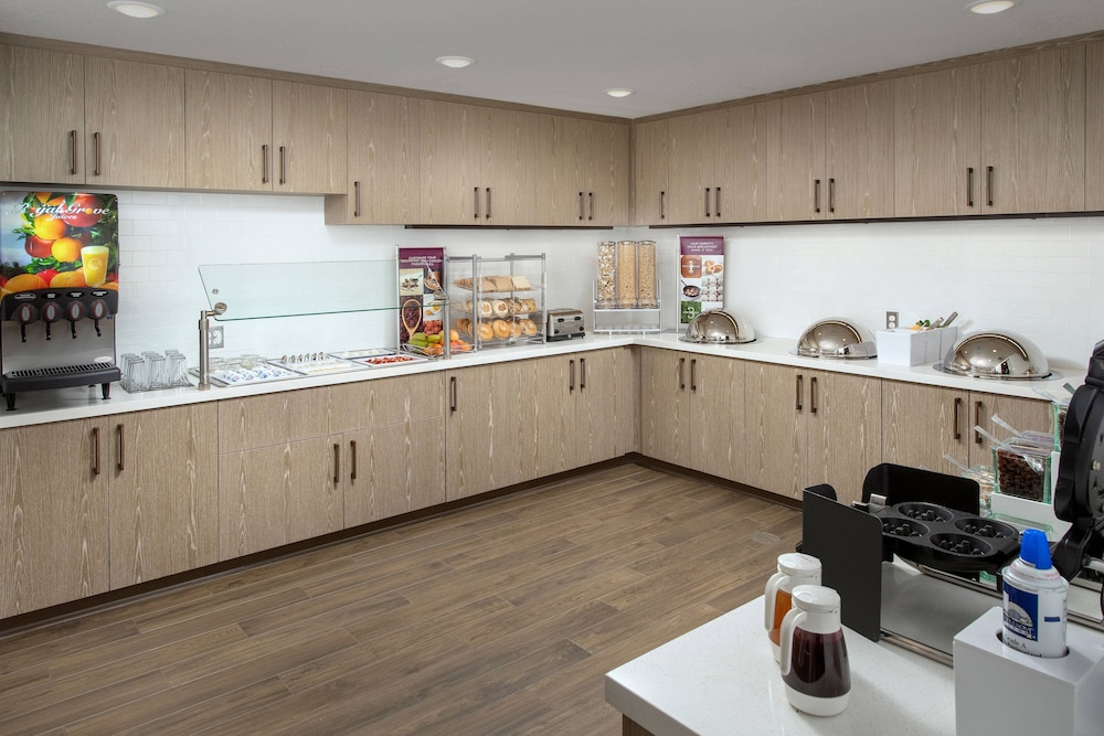 Residence Inn By Marriott Modesto North 6/45