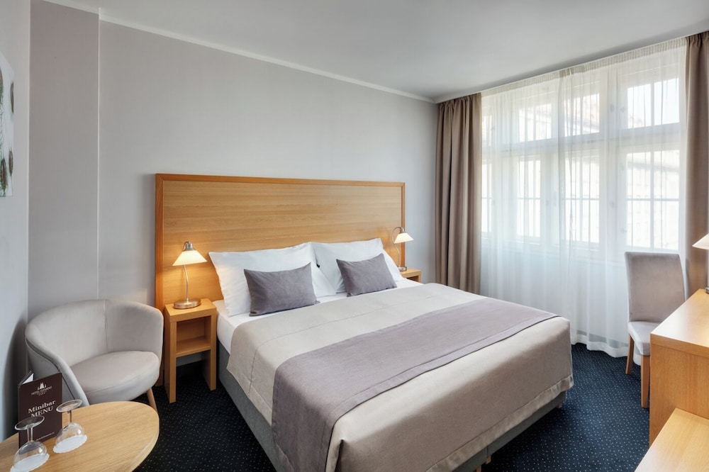 COMFORT, DOUBLE BED
