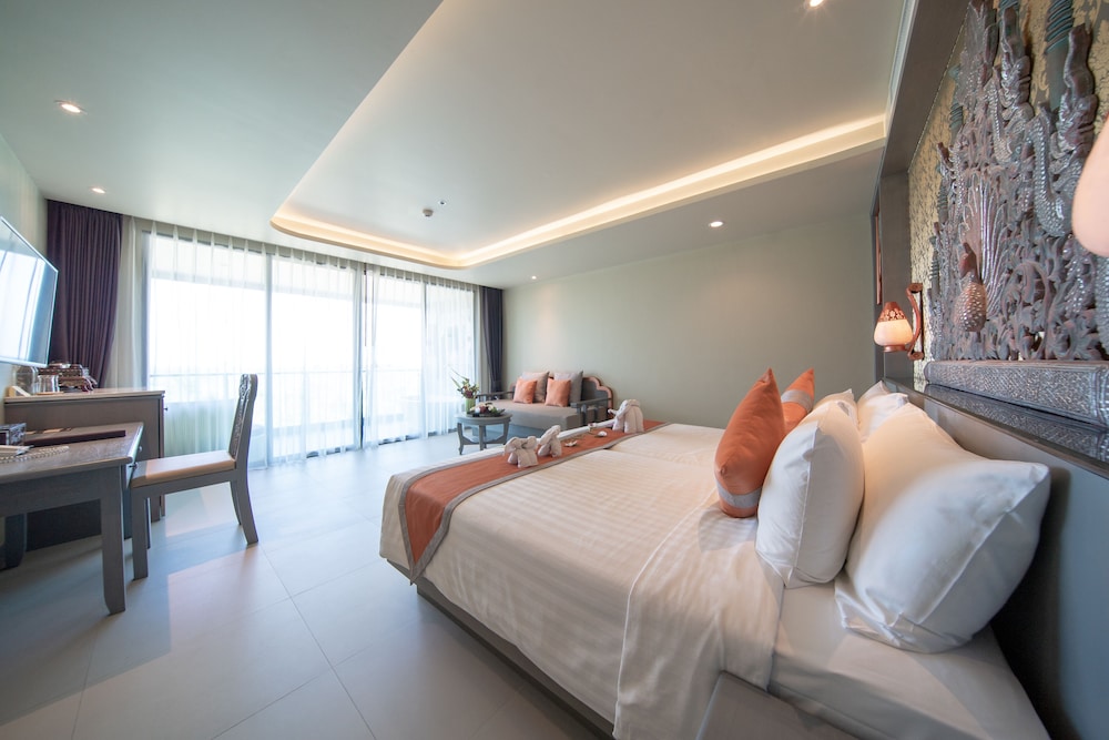 Maikhao Palm Beach Resort 33/65
