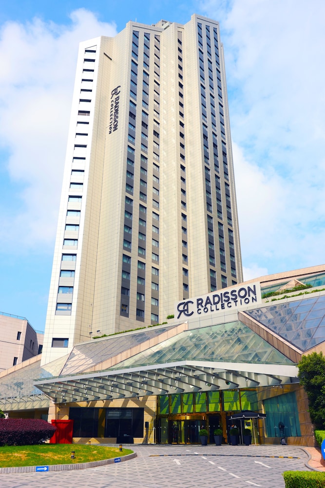 Radisson Collection Hotel Yangtze Shanghai in SHANGHAI