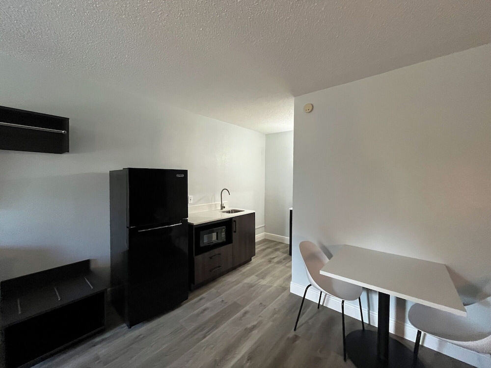 Studio6 Hammond, LA – I12 – I55 32/49