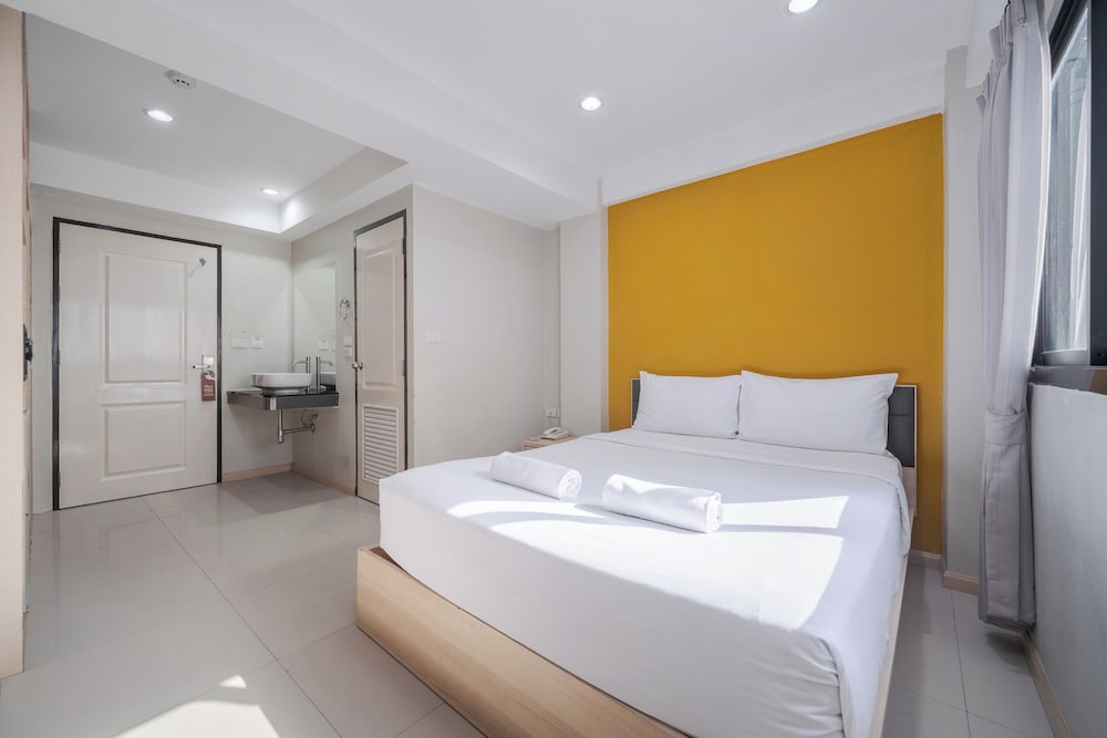 La Porte Bangkok Hotel 12/48