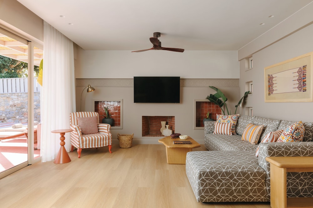 Pleiades Luxurious Villas 30/48