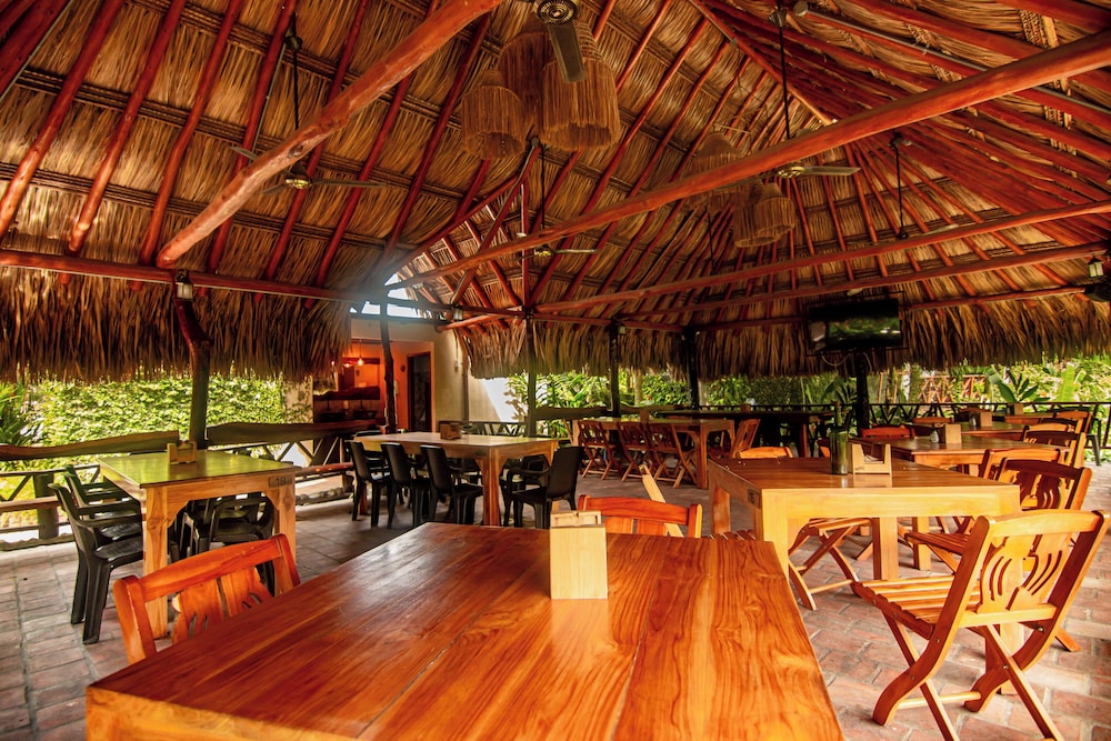 Hotel Portales del Tayrona by DOT Tradition 35/50