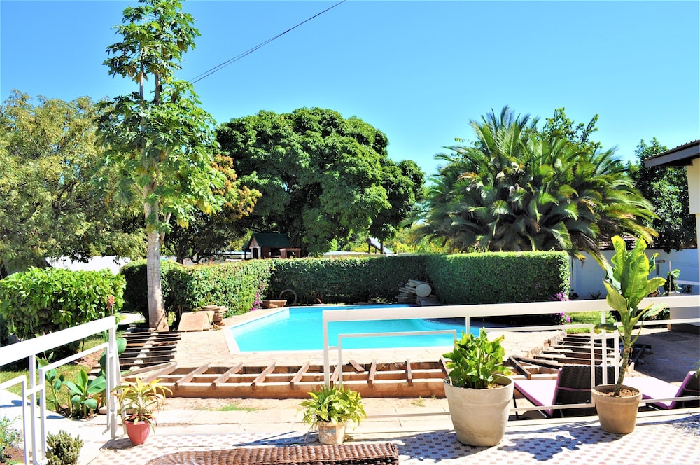 Natwange Backpackers 26/36