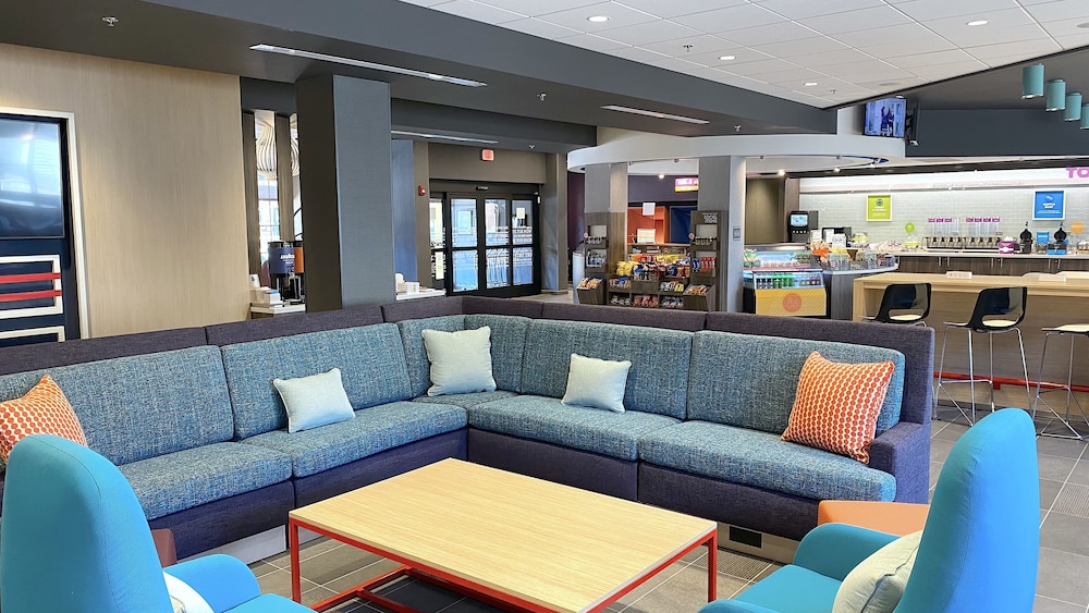 Tru By Hilton Baltimore Harbor East Md 29/49