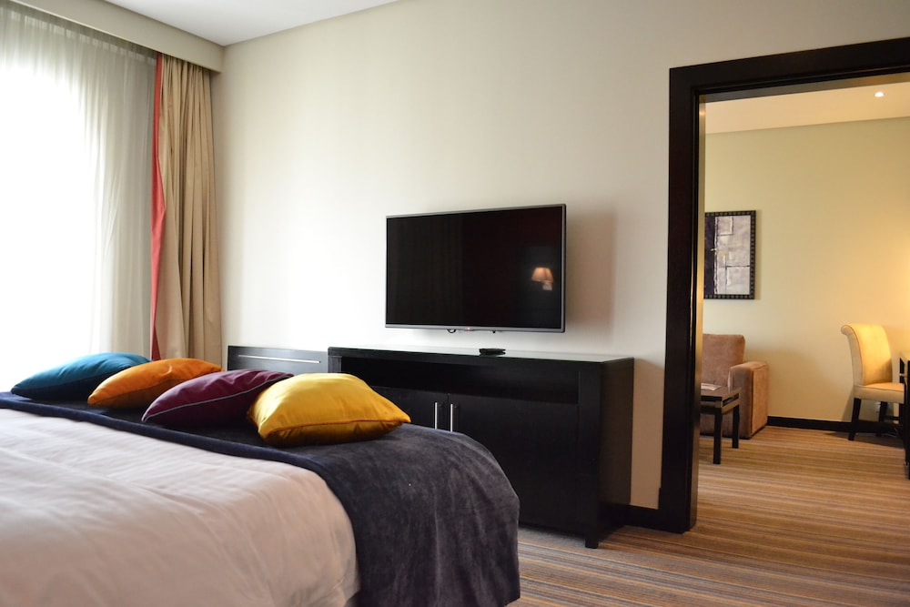 بارك إن باي راديسون الخبر(Park Inn By Radisson Al Khobar Hotel) 17/74