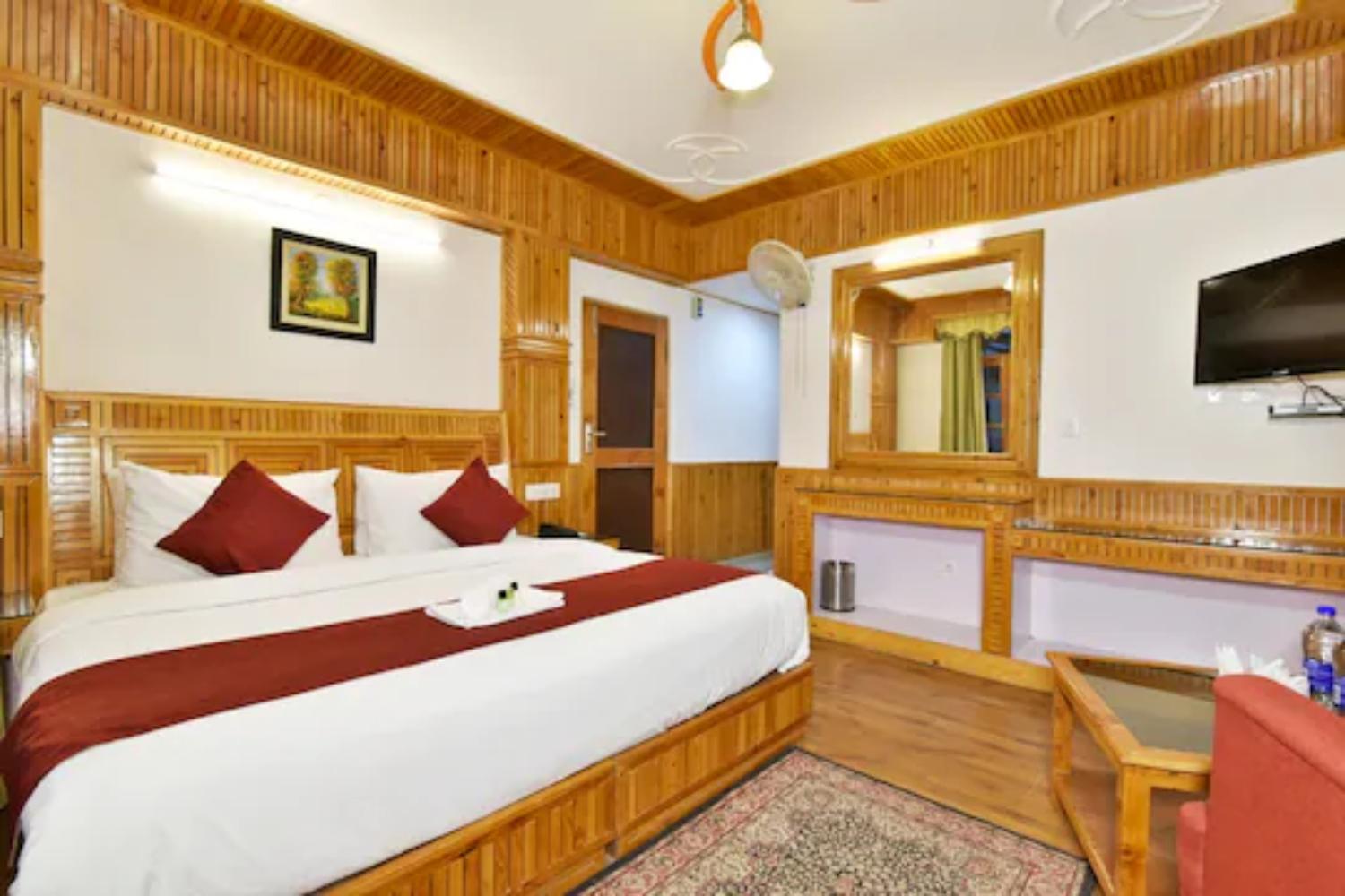 HOTEL HIMGIRI 23/50