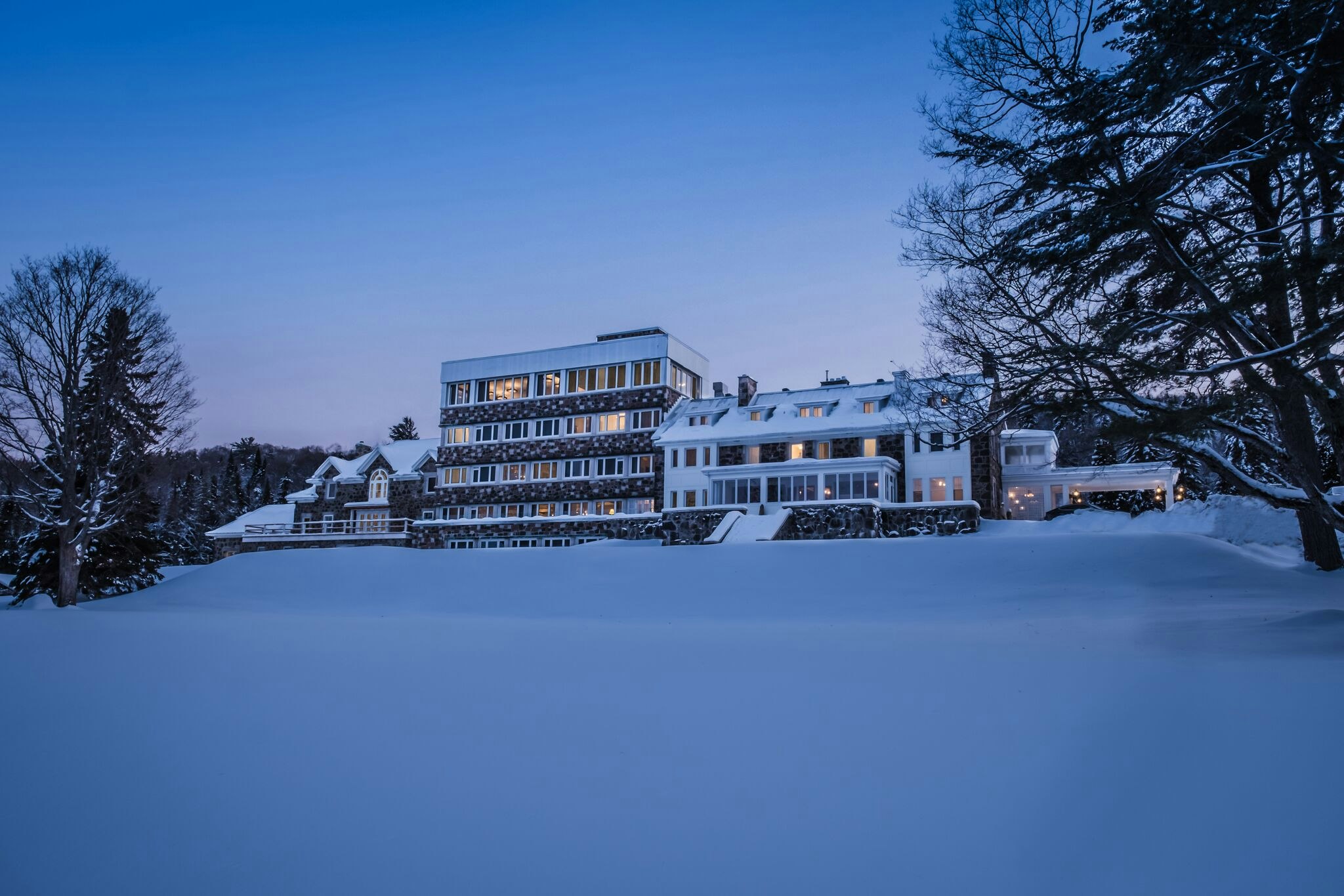 Stonehaven Le Manoir 1/50