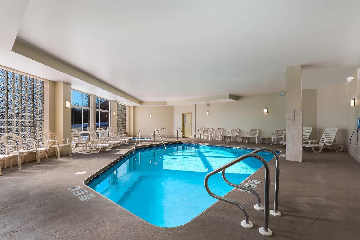 MainStay Suites Fitchburg Madison 14/44