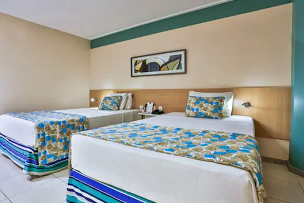 Family, 2 Double Beds, Partial Lake View