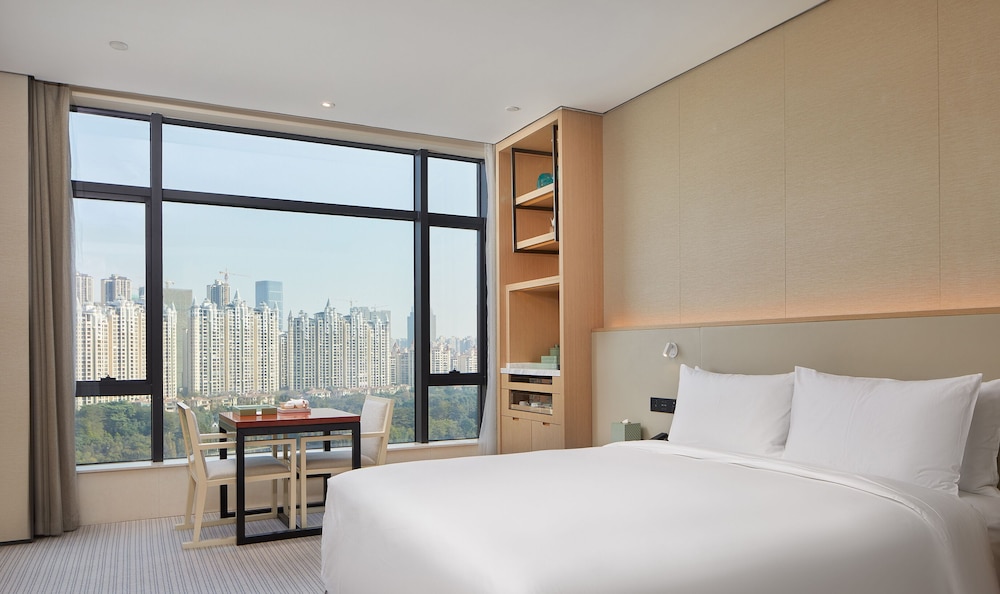 Foshan Virtuous World Hotel 6/26