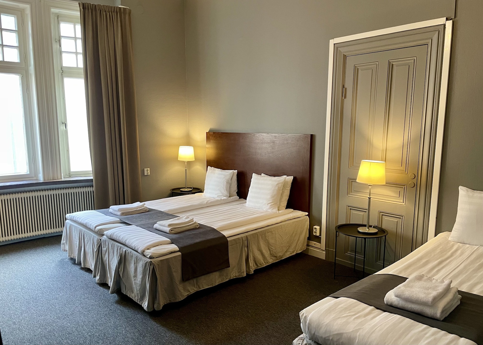 ROOM, TRIPLE