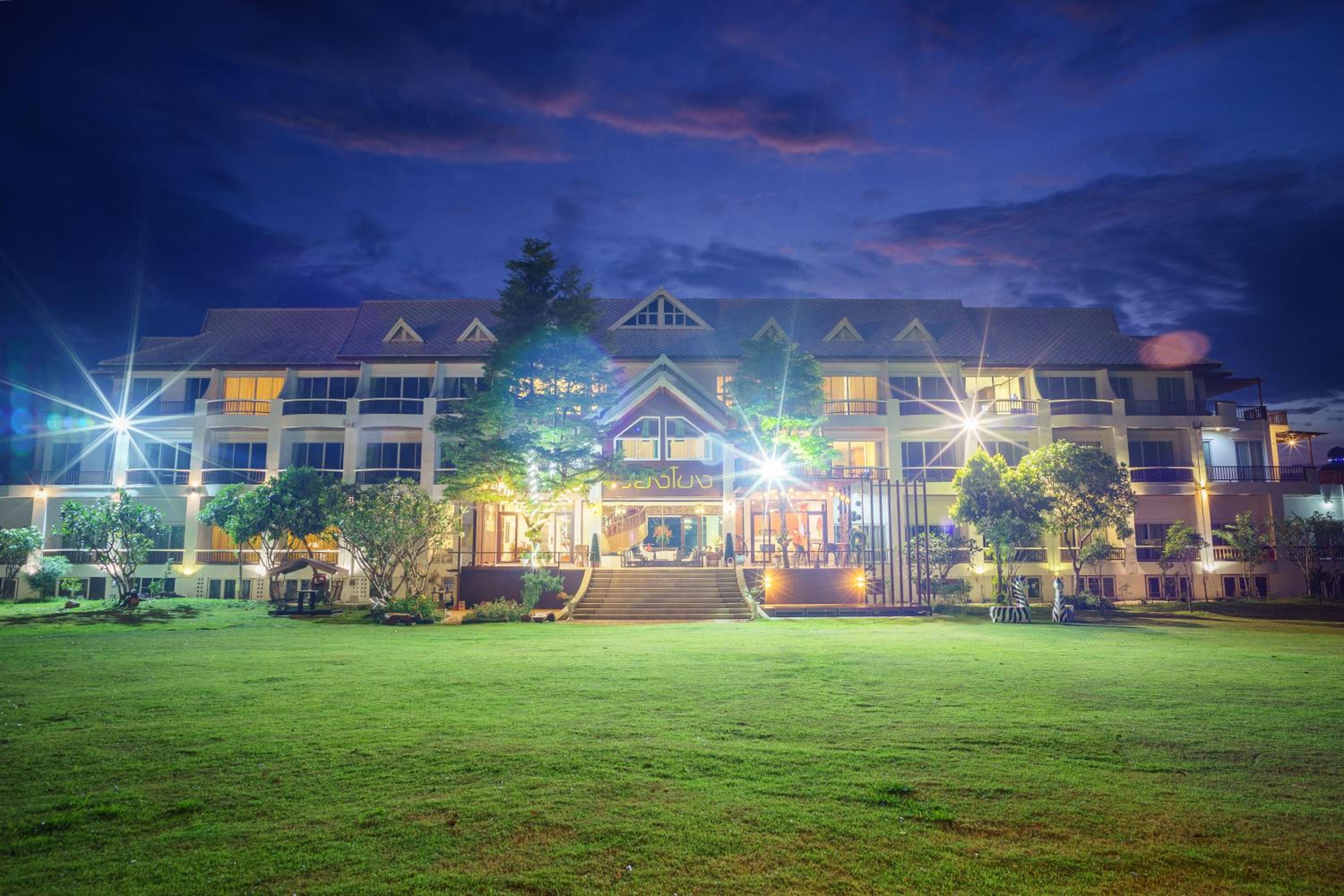Vieng Khong Hotel 1/100