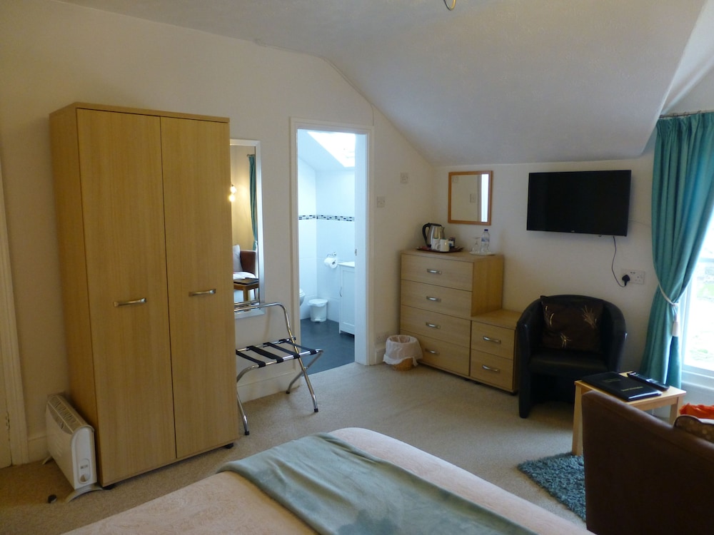 Bryn Derwen Guest House 43/60
