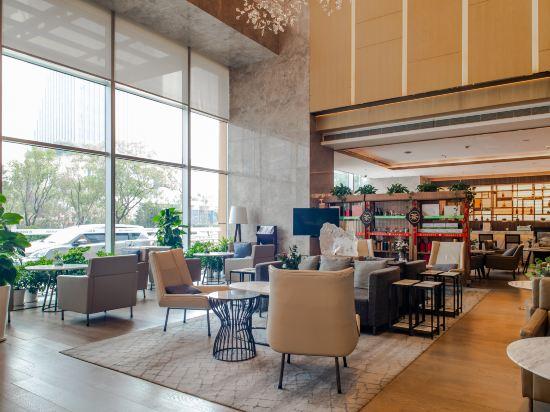 Inzone Royal Plaza Hotels 15/20