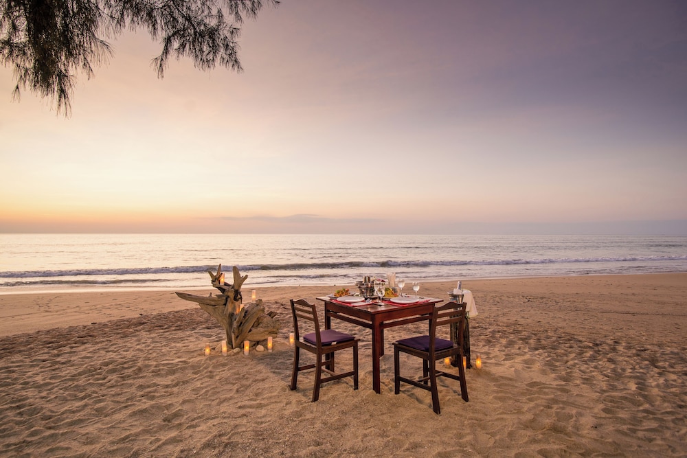 ThaiLife Wellness & Meditation Resort 76/80