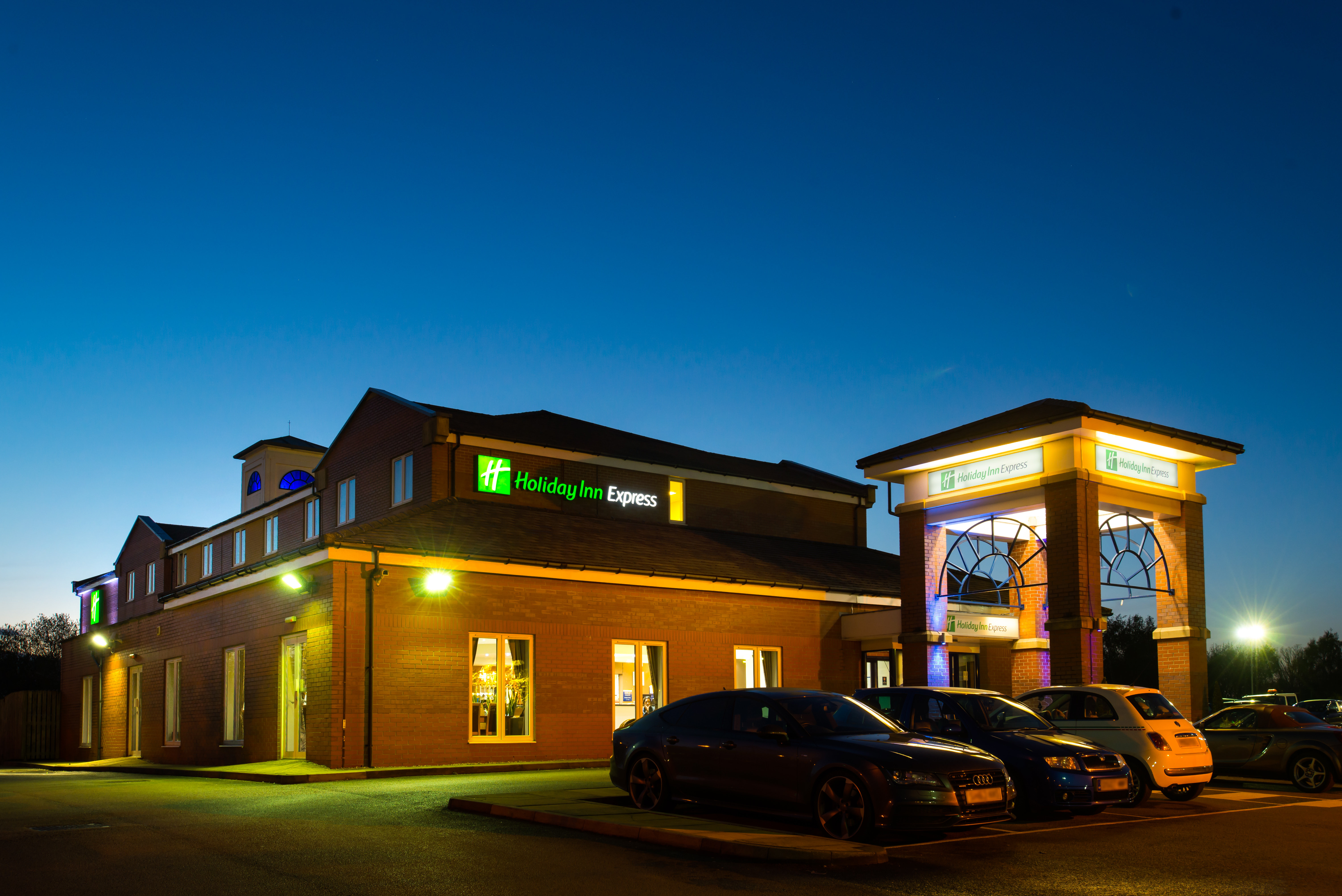 Holiday Inn Express Manchester East 2/44