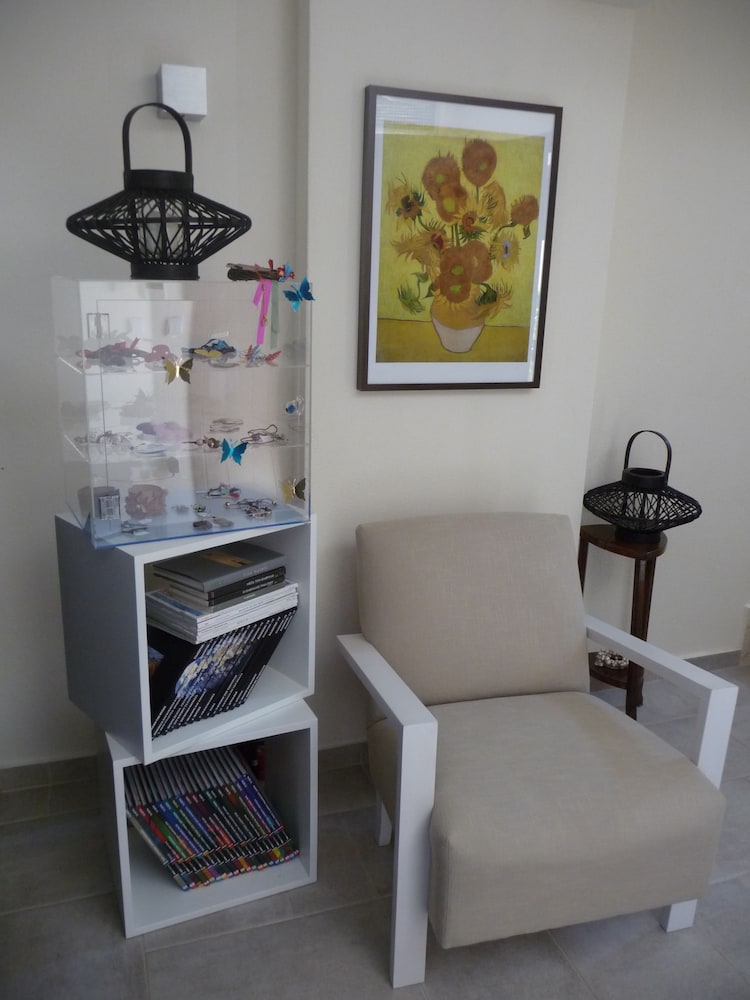Helianthus Guesthouse 32/50