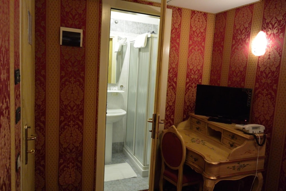 Belle Arti Hotel 32/37