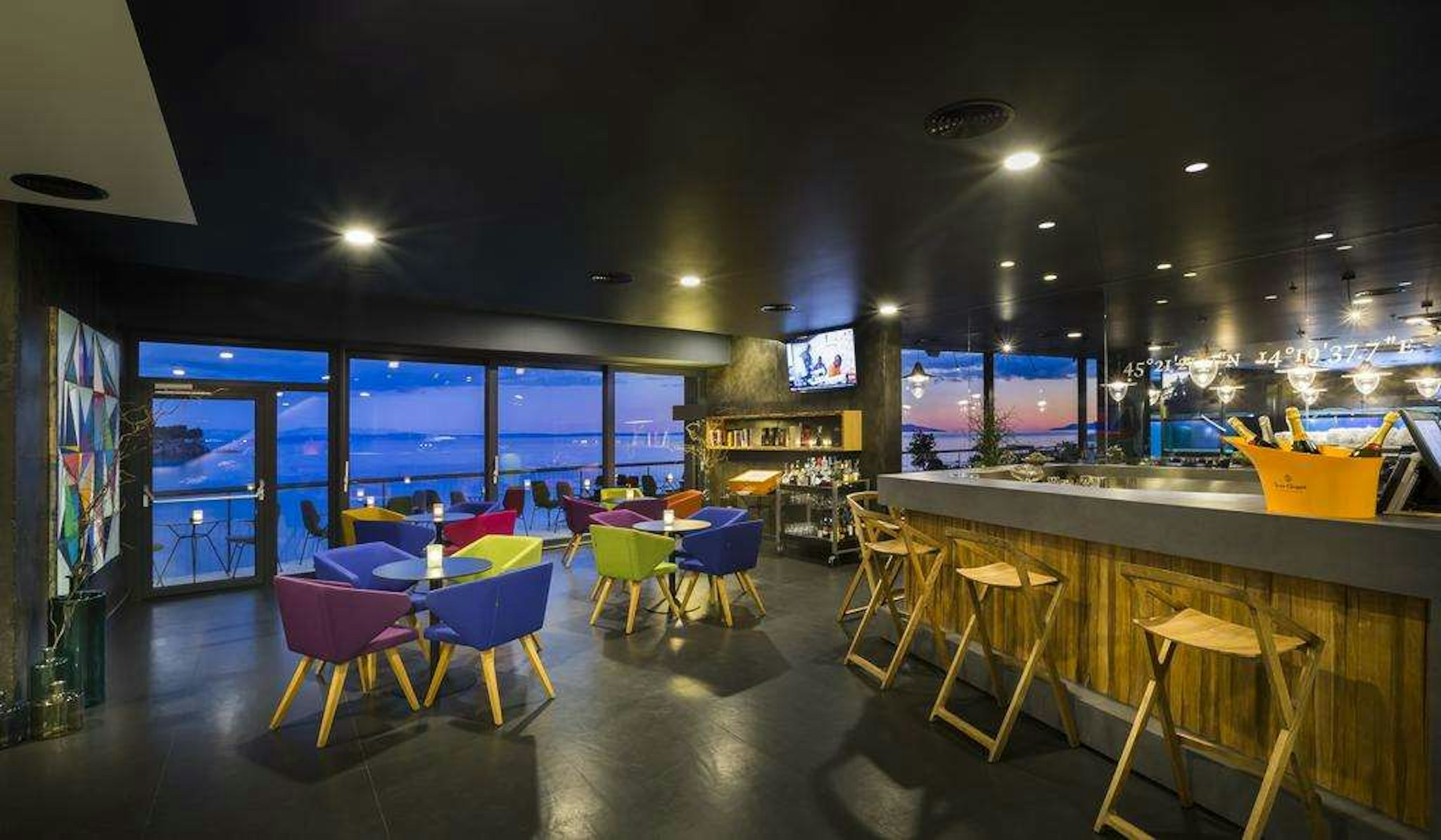 Boutique & Design Hotel Navis 67/77