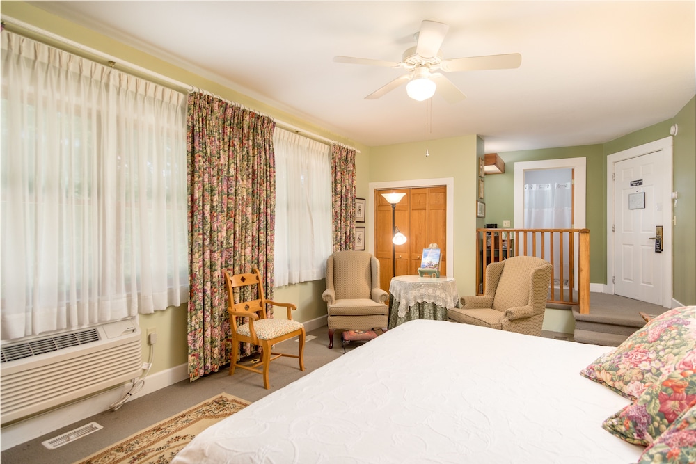 House, King Bed، Highland Lake Inn & Resort 2/9
