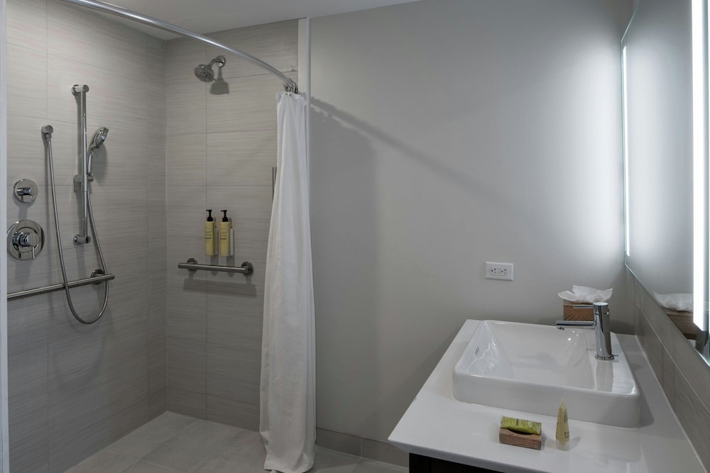 Element Indianapolis Carmel 52/54