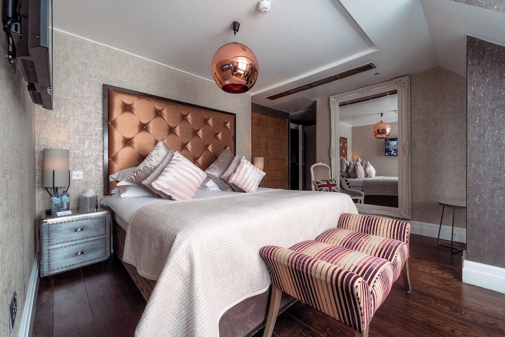 LOFT, DELUXE
