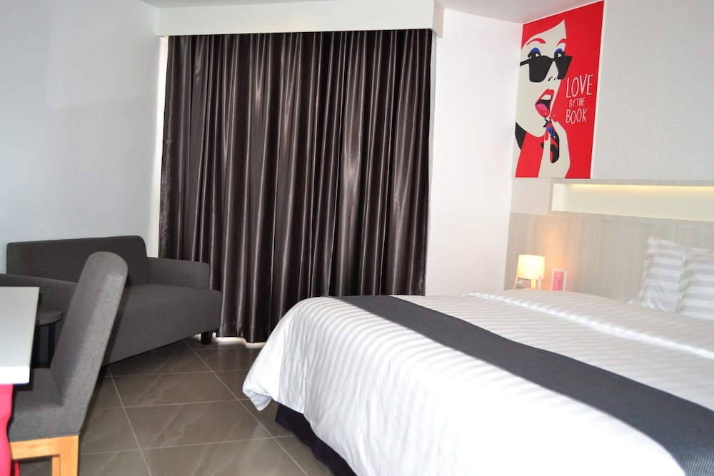 Flipper Lodge Hotel Pattaya 8/48