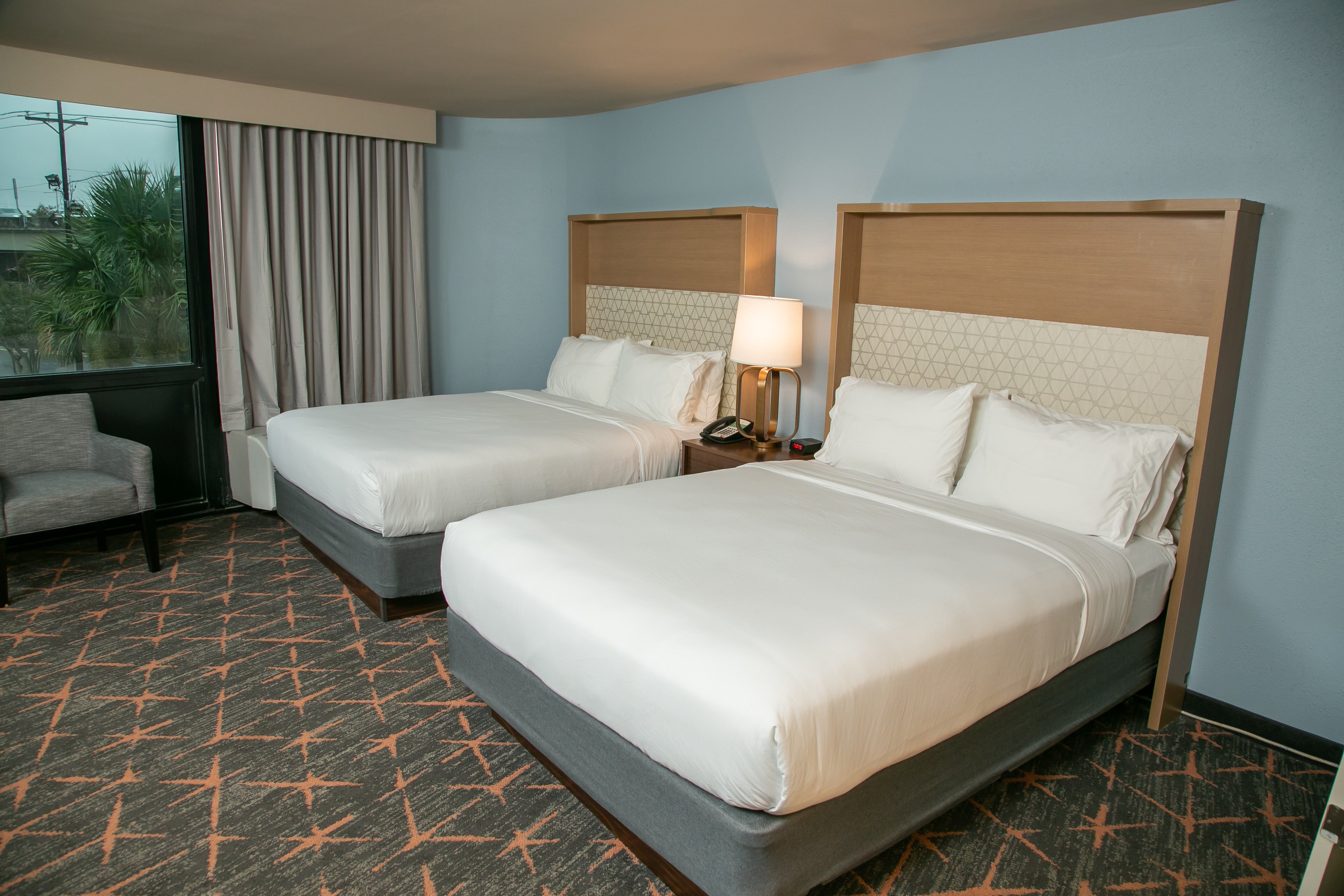 Holiday Inn New Orleans West Bank Tower 28/79
