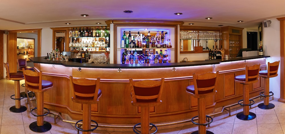Hotel Bayerischer Hof Kur- & Sporthotel 38/50
