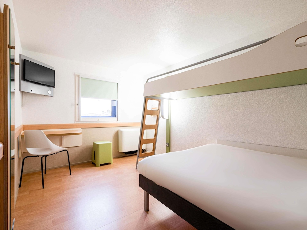 IBIS BUDGET BORDEAUX CENTRE MERIADECK 18/53