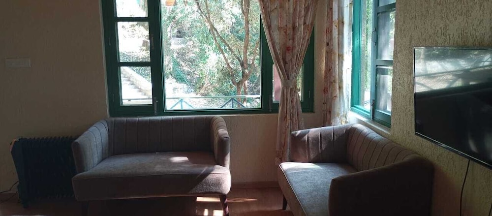 Latitude 29 By The Lake Resort 28/50