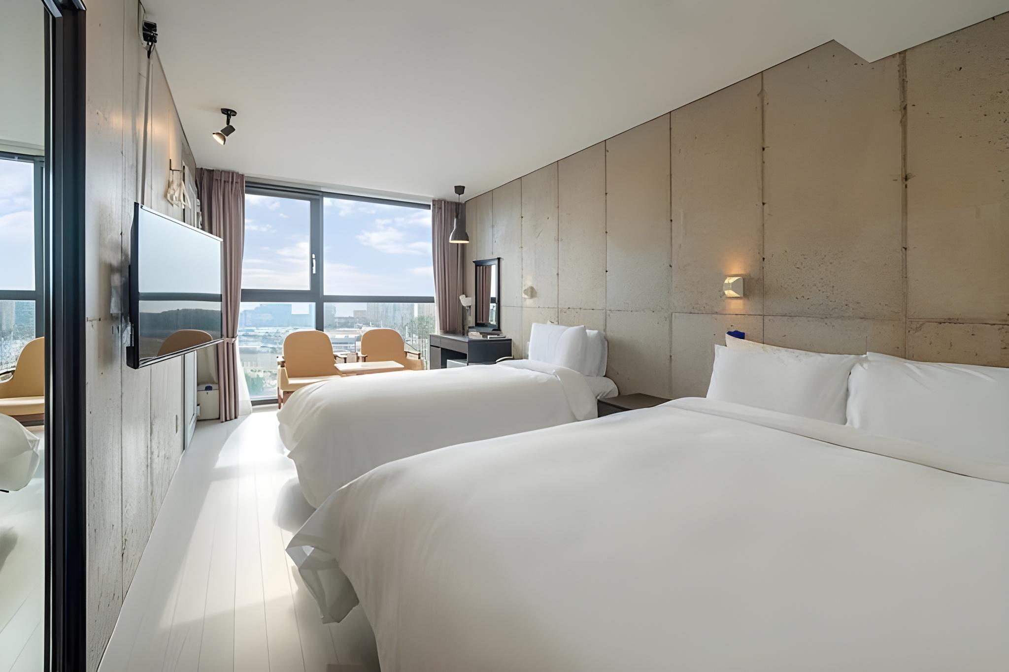 ADJOINING, FAMILY, PARTIAL OCEAN VIEW