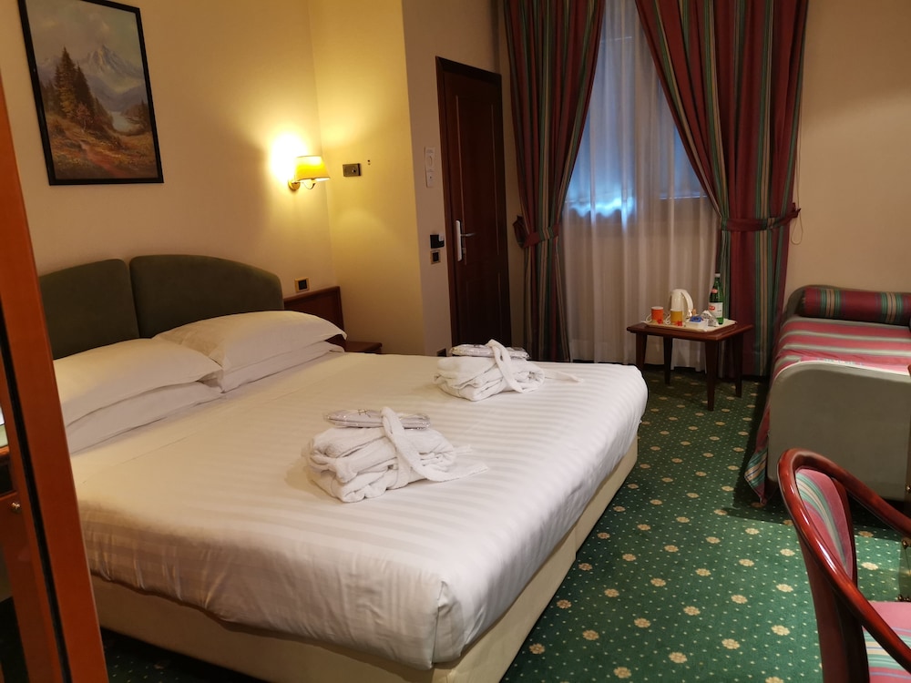 Minotel Falco d'Oro 26/50