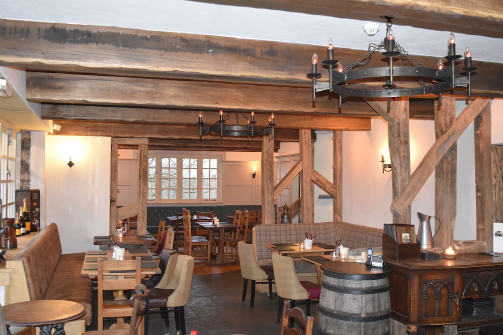 Three Horseshoes 25/41