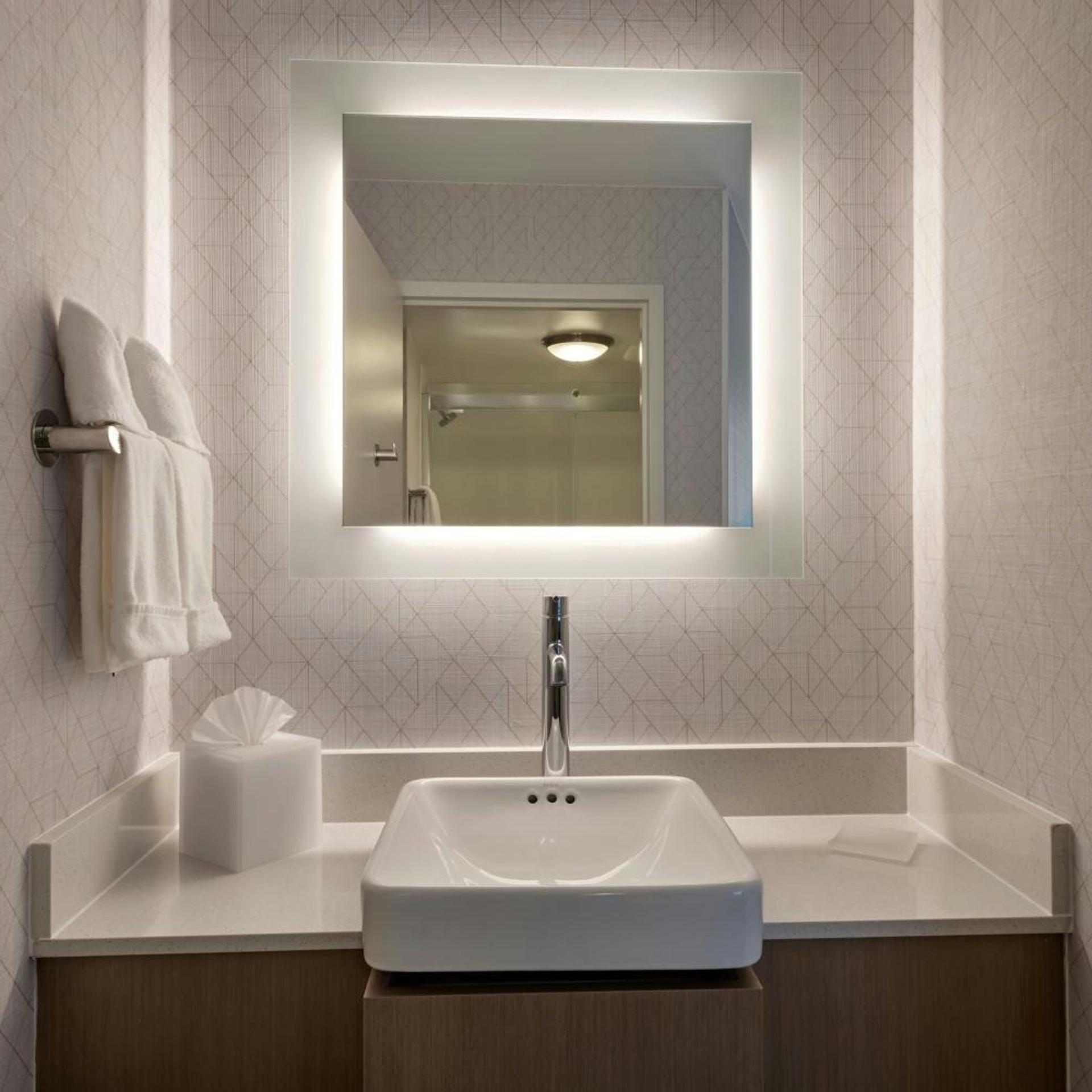 جناح بسرير كينج مع سرير سحّاب إضافي مع أريكة، SpringHill Suites Lancaster Palmdale 5/10