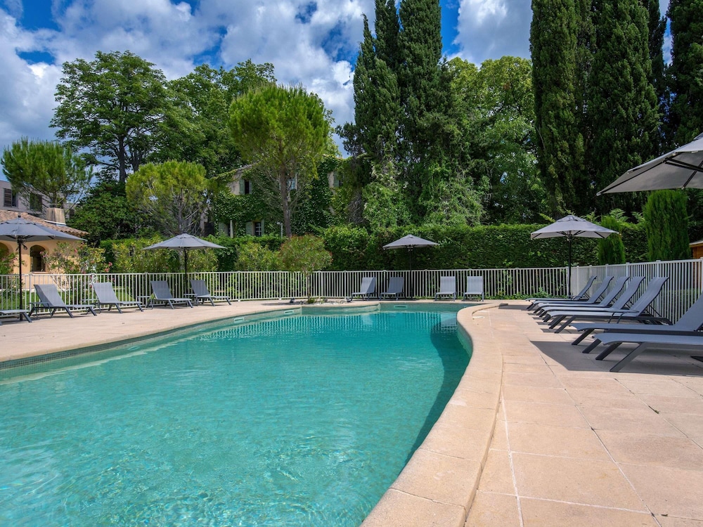 Hotel Novotel Aix En Provence Pont De L'arc Fenouilleres 40/76