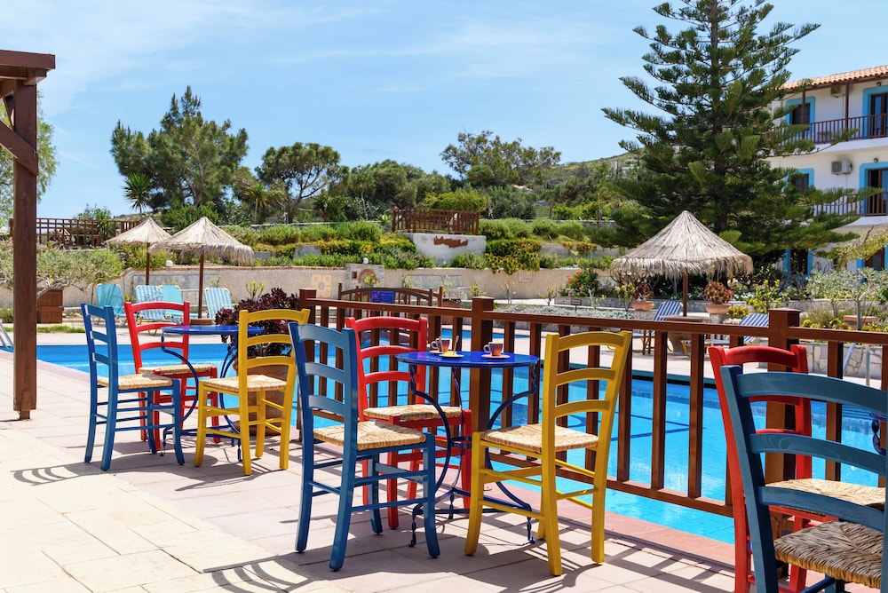 Spiros Soula Hotel 74/84