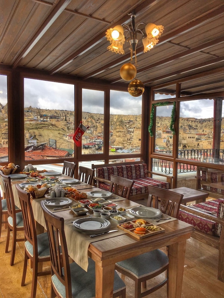 Ozbek Stone House 30/50