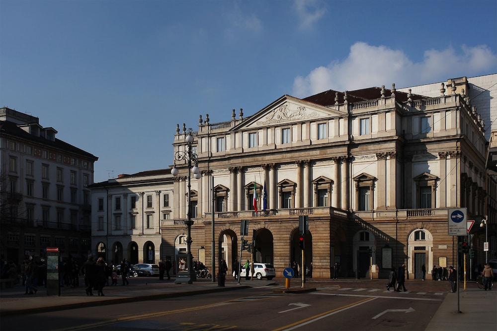 Mediolanum Hotel 62/71