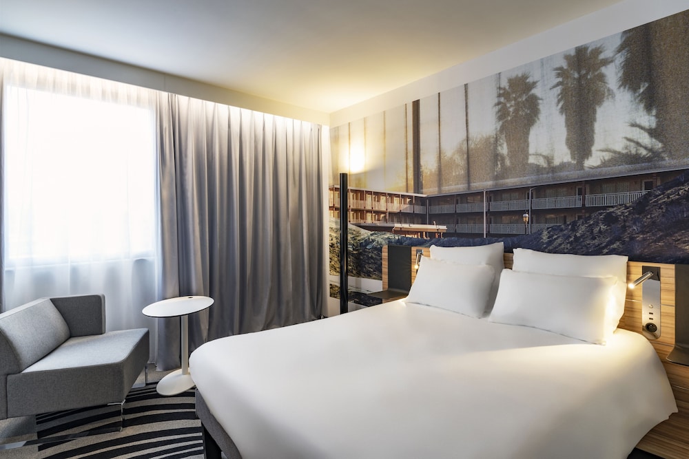 Novotel Saint Etienne Centre Gare Chateaucreux 15/65