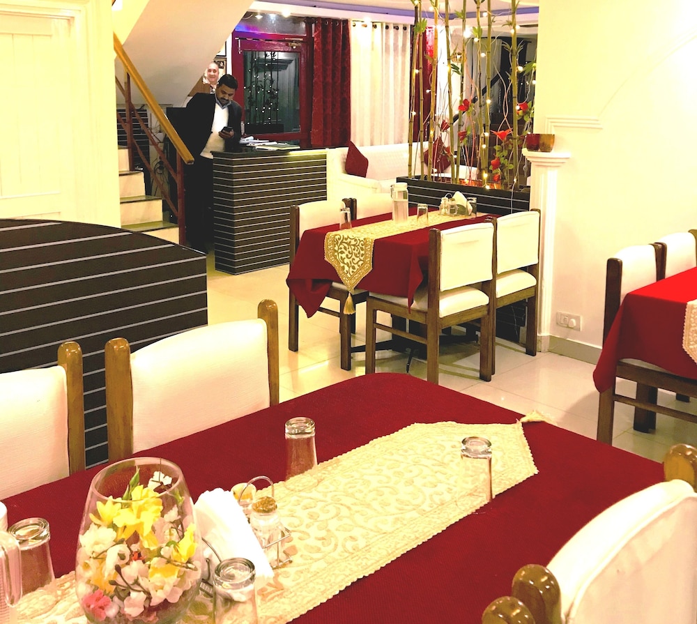 Hotel Vintage 48/64